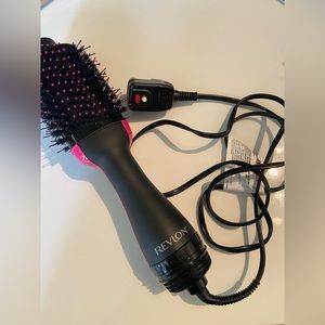 REVLON One-Step Volumizer Brush and Hot Air Brush